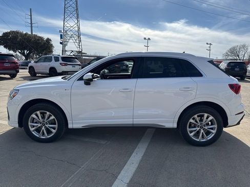 Used 2025 Audi Q3 2.0T Premium image 4