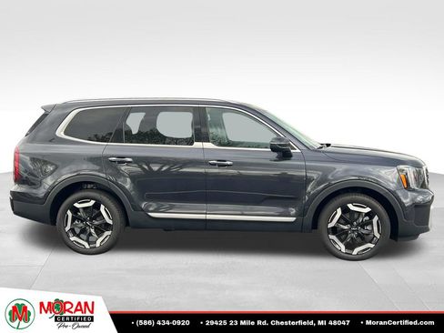 Used 2025 Kia Telluride S AWD/4WD image 6