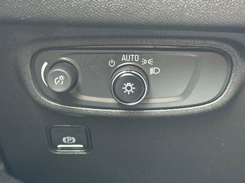 Certified 2022 GMC Terrain SLE w/ LPO, Cargo Package image 35