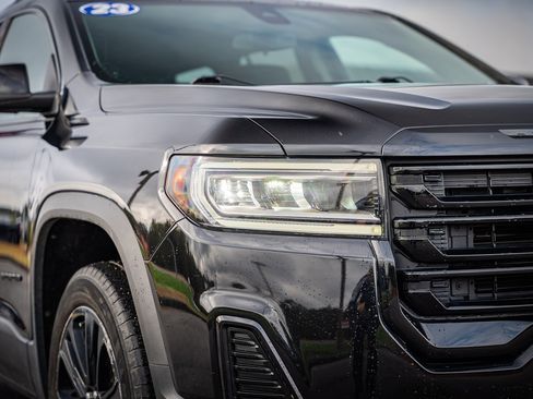 Used 2023 GMC Acadia SLE w/ Driver Convenience Package image 10