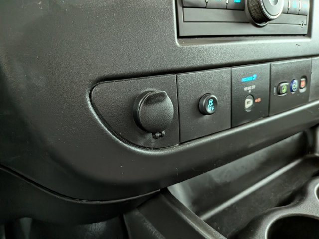 Used 2025 Chevrolet Express 2500 w/ Driver Convenience Package RWD image 7