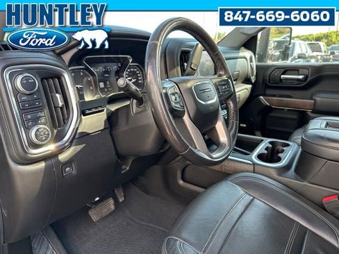 Used 2021 GMC Sierra 3500 Denali w/ Denali Black Diamond Edition image 18