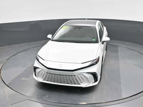 Used 2025 Toyota Camry XSE image 27