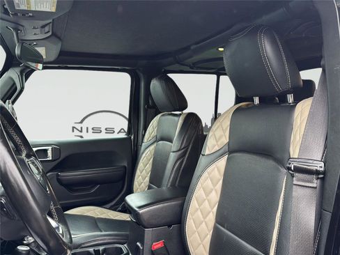 Used 2020 Jeep Gladiator Sport w/ Quick Order Package 24S image 18