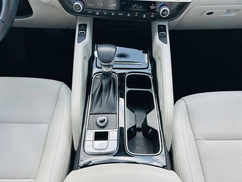 Used 2025 Kia Telluride S FWD image 22