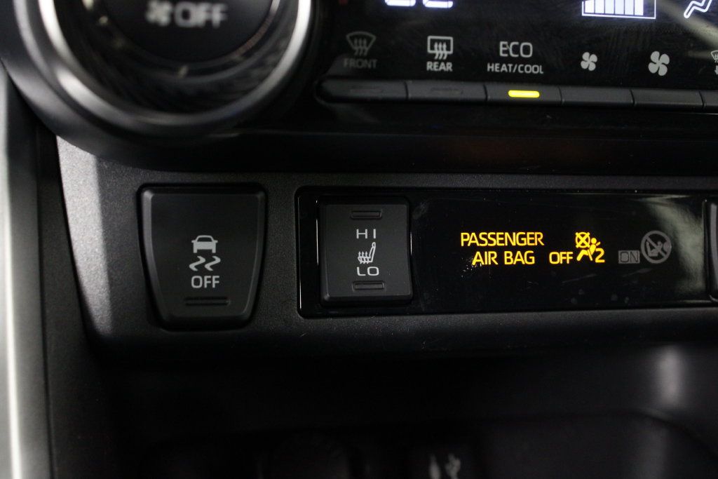 Used 2019 Toyota RAV4 XLE Premium w/ Cold Weather Package FWD image 26