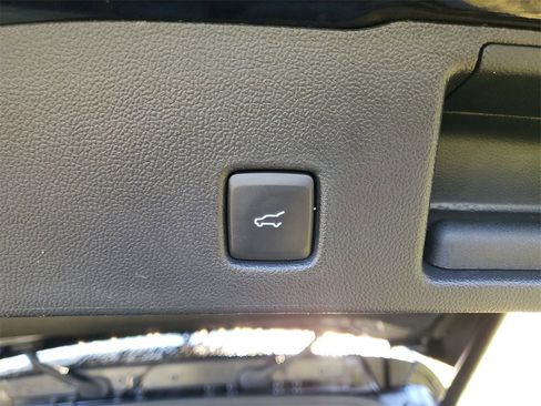 Used 2023 Ford Escape Active image 10