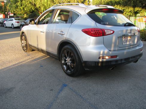 Used 2011 INFINITI EX35 Journey w/ Premium Pkg image 4