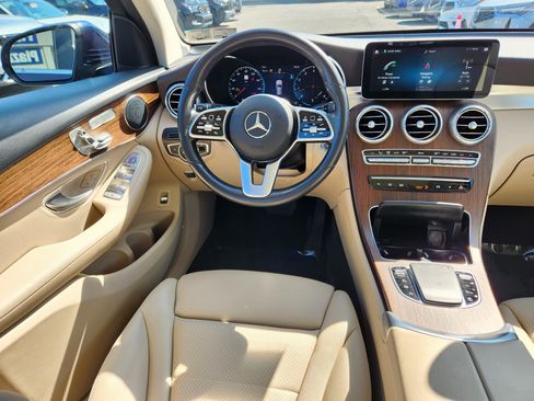 Used 2022 Mercedes-Benz GLC 300 4MATIC image 13