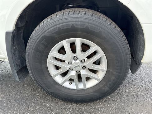 Used 2017 Nissan Frontier SV w/ SV Value Truck Package image 6