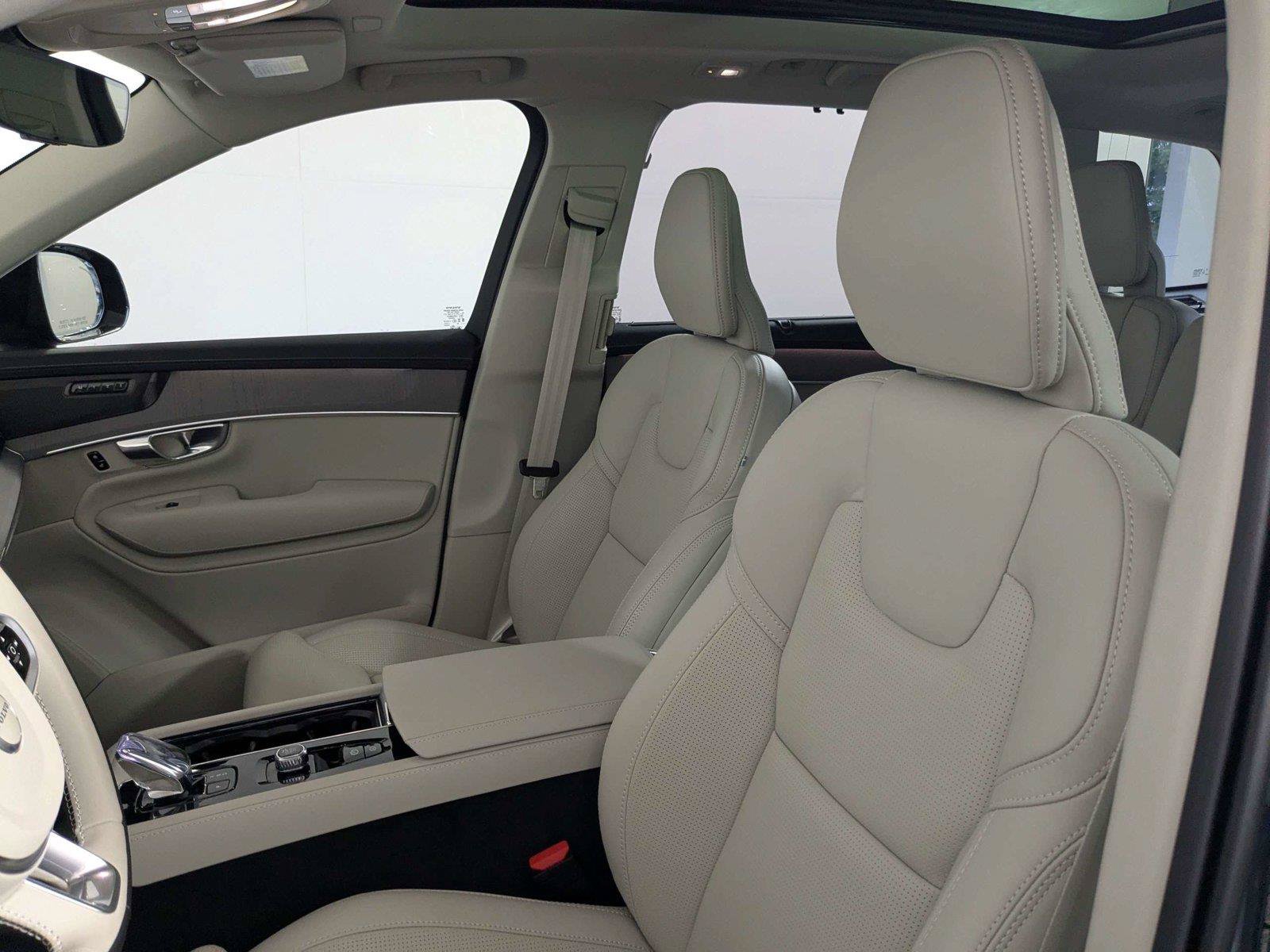 Used 2026 Volvo XC90 B6 Ultra w/ Protection Package Premier AWD/4WD image 14