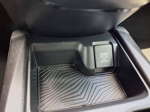 Used 2017 Honda CR-V LX image 11