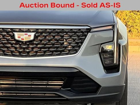 Used 2025 Cadillac XT4 Premium Luxury FWD image 8