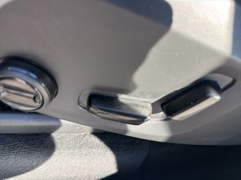 Used 2025 Volvo XC90 T8 Plus w/ Protection Package Premier image 26