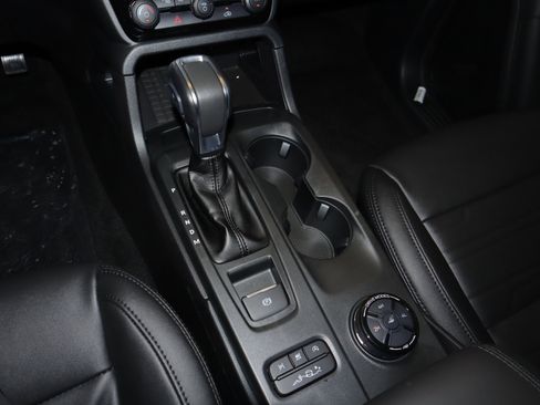 Used 2025 Ford Ranger Lariat w/ FX4 Off-Road Package image 32