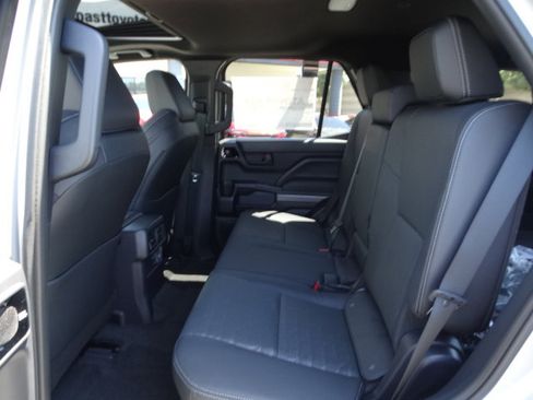 New 2026 Toyota 4Runner TRD Off-Road Premium AWD/4WD image 13