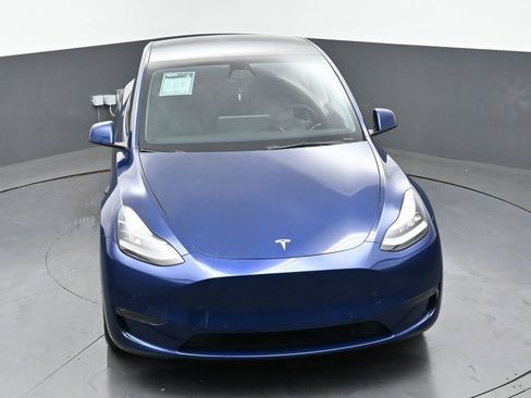 Used 2021 Tesla Model Y Long Range image 45