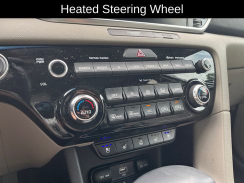 Used 2020 Kia Sportage EX w/ EX Technology Package FWD image 17