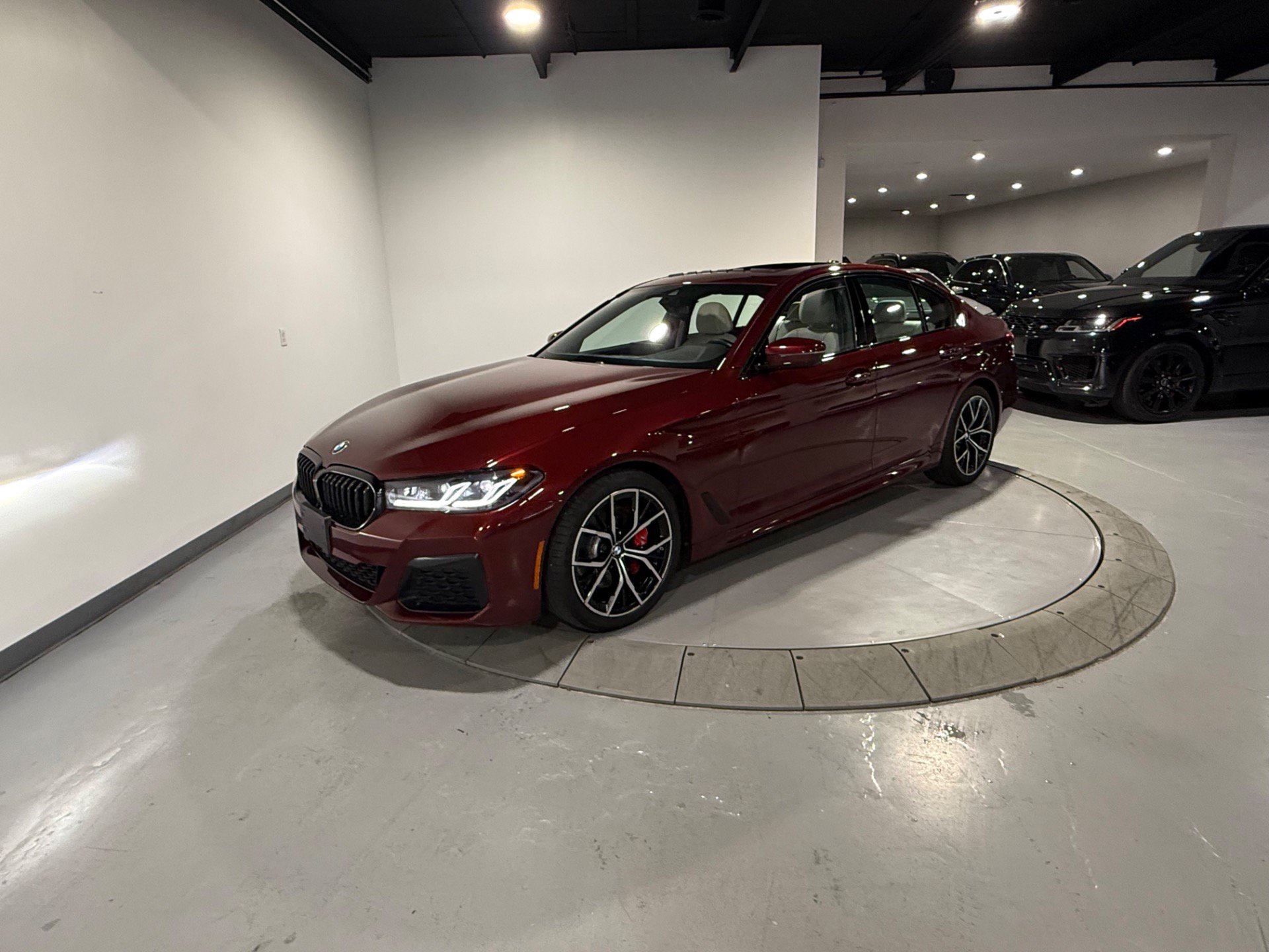 Used 2023 BMW 530i xDrive w/ M Sport Package AWD/4WD image 7