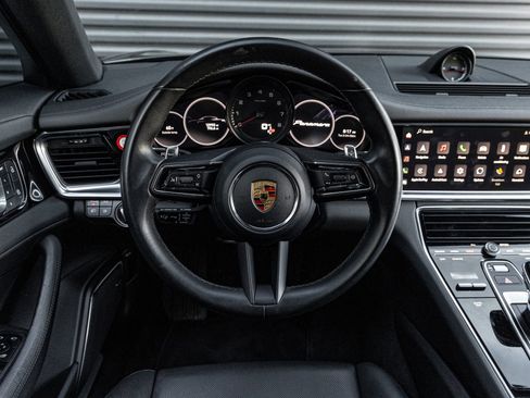 Certified 2023 Porsche Panamera image 16