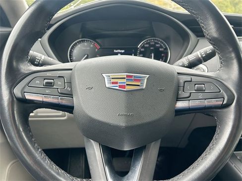 Used 2023 Cadillac XT4 Luxury image 18