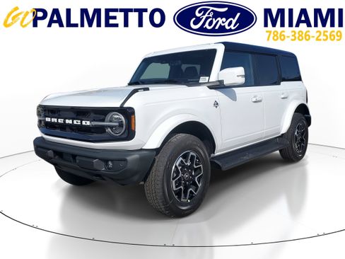 New 2025 Ford Bronco Outer Banks AWD/4WD image 3