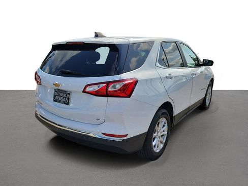 Used 2021 Chevrolet Equinox LT FWD image 3
