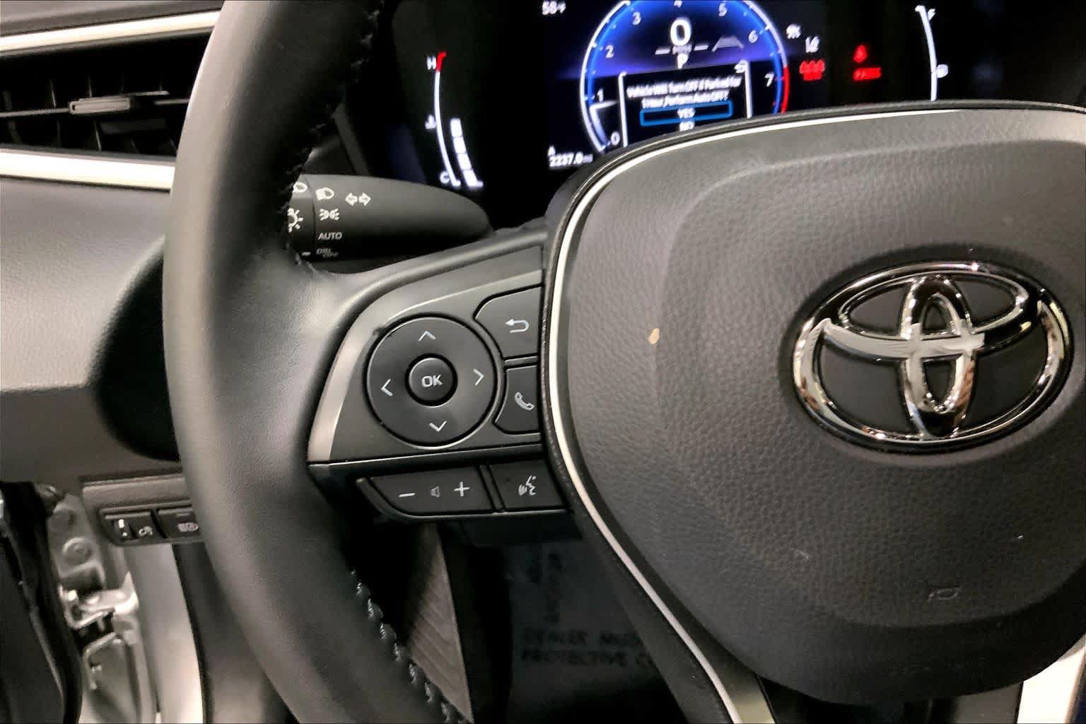 Used 2026 Toyota Corolla SE FWD image 24