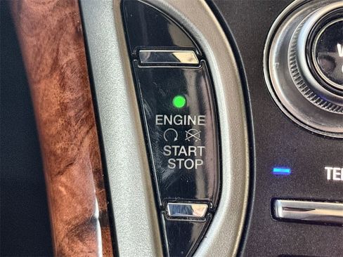 Used 2019 Lincoln Nautilus Reserve image 16