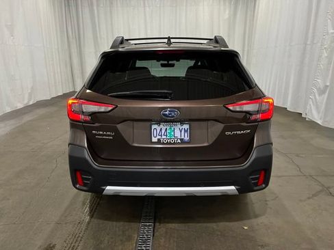 Used 2020 Subaru Outback Limited AWD/4WD image 5