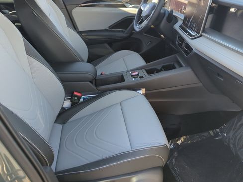 New 2026 Volkswagen Tiguan SE R-Line image 18