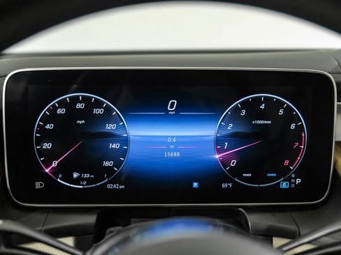 Used 2024 Mercedes-Benz GLC 300 GLC 300 image 17