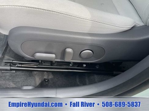 Used 2025 Hyundai Kona SEL FWD image 18