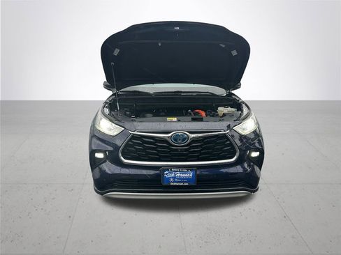 Used 2021 Toyota Highlander Platinum image 4