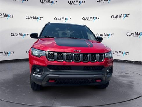 Used 2023 Jeep Compass Trailhawk image 8