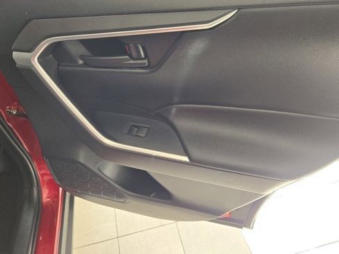 Used 2019 Toyota RAV4 LE w/ All Weather Liner Package image 8
