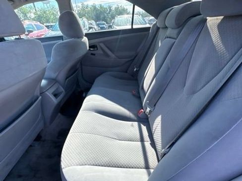 Used 2009 Toyota Camry LE FWD image 18