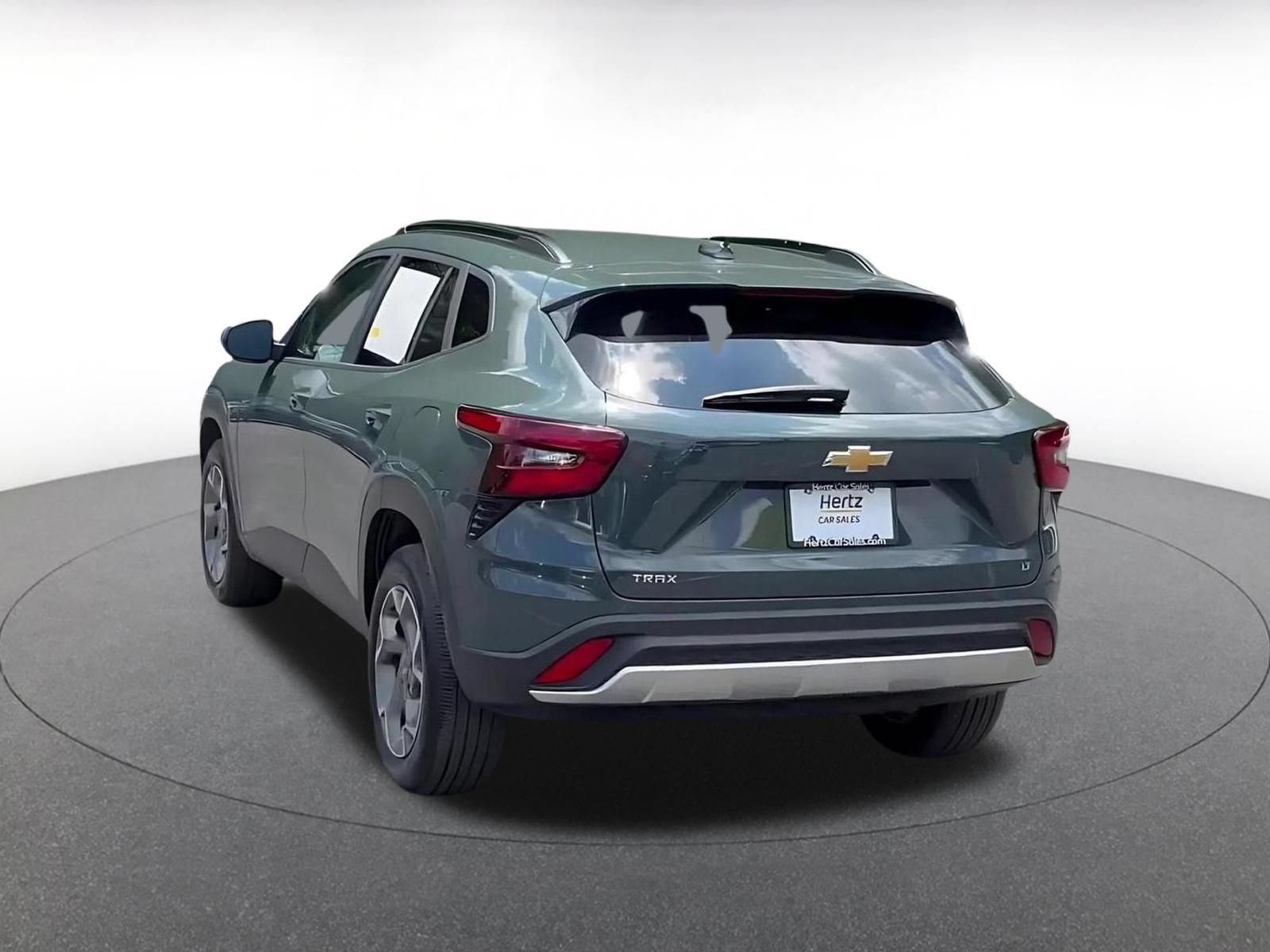 Used 2025 Chevrolet Trax LT w/ LT Convenience Package FWD image 10