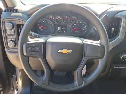 Used 2022 Chevrolet Silverado 1500 Custom image 24