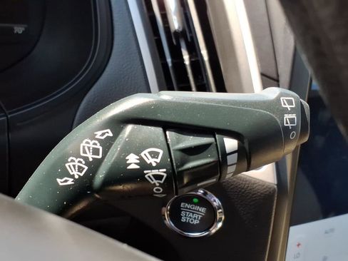 Used 2024 Ford Edge SE AWD/4WD image 24