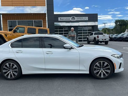 Used 2025 BMW 330i xDrive Sedan AWD/4WD image 2