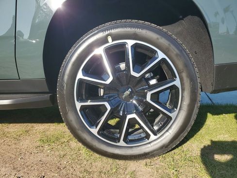 New 2026 Chevrolet Suburban RST w/ Comfort Package image 5