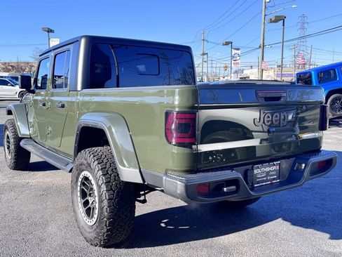 Certified 2022 Jeep Gladiator Willys image 5