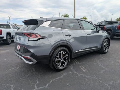 Used 2023 Kia Sportage EX FWD image 4