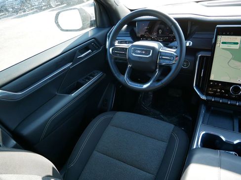 Used 2025 GMC Acadia Elevation image 13