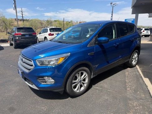 Used 2017 Ford Escape SE FWD image 10
