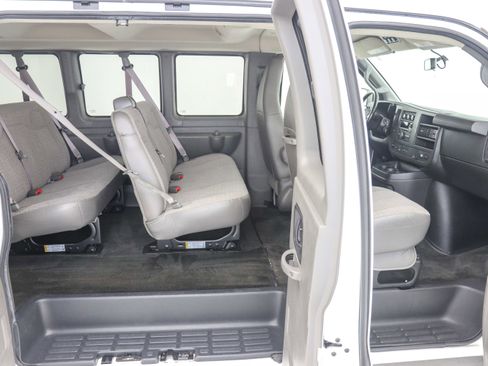 Used 2017 Chevrolet Express 3500 LT w/ LT Preferred Equipment Group image 14