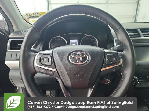 Used 2016 Toyota Camry SE image 22