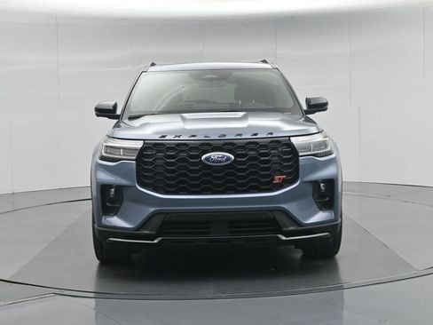 Used 2025 Ford Explorer ST image 27