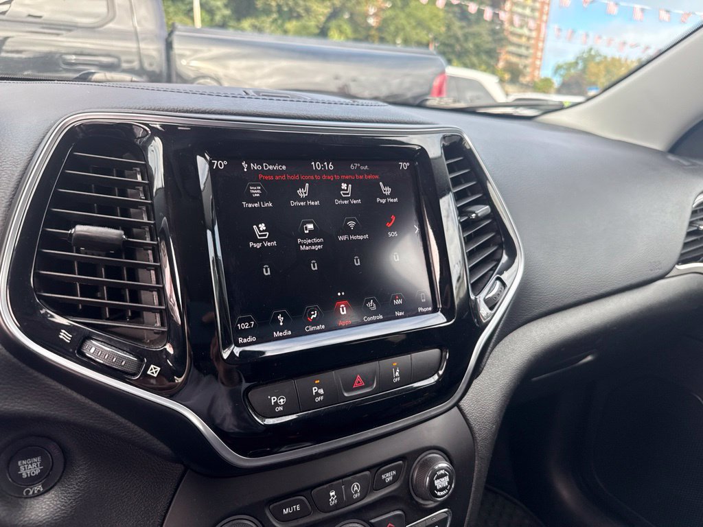 Used 2019 Jeep Cherokee Limited w/ Luxury Group AWD/4WD image 5